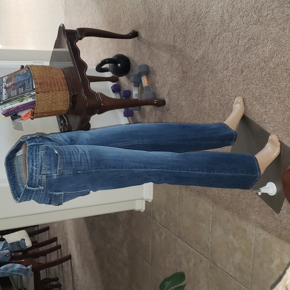 Banana Republic 2 boot cut medium wash slight fade out back button pockets - Picture 4 of 7